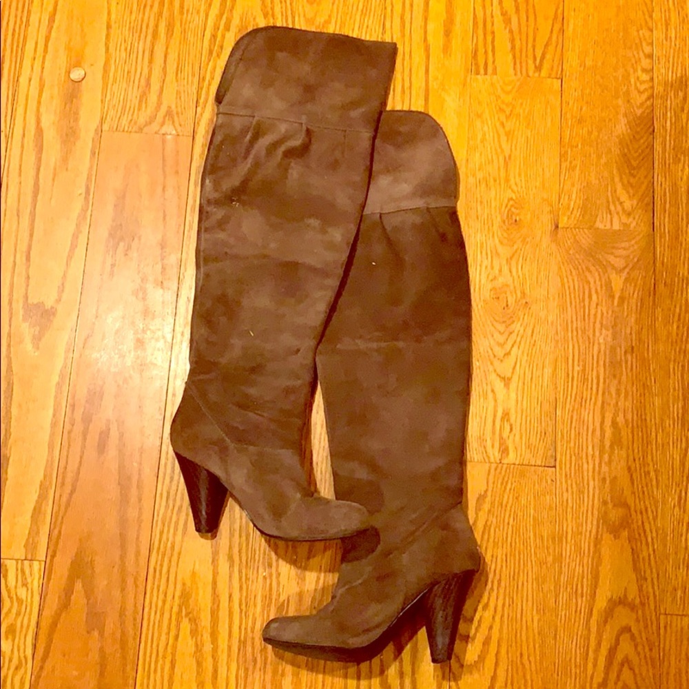Thing high suede boots * last opportunity *